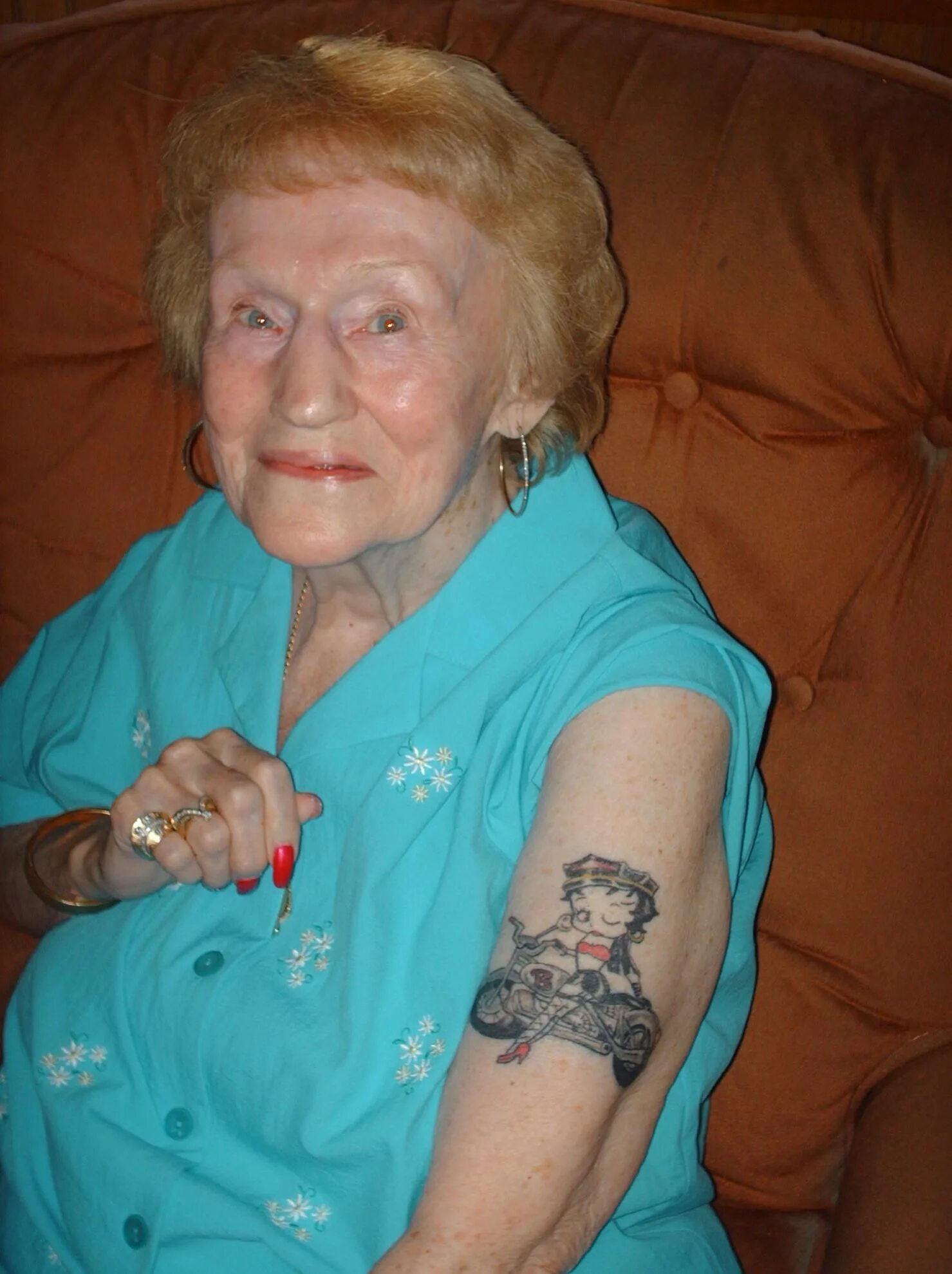 Как я буду выглядеть старым 22 of Tattooed Seniors Answer The Eternal Question: How Will Your Ink Look When