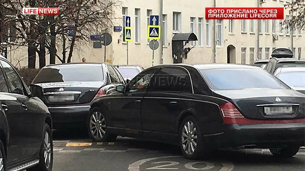 Майбах спб. Майбах аварии. Майбах аварии. Мерседес майбах дтп. Майбах депутата.