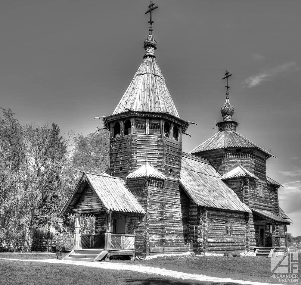 Церкви древности. Музей деревянного зодчества в Суздале. Древнерусское зодчество Суздаль. Музей зодчества Суздаль черно белая. Архитектура древней Руси деревянное зодчество Суздаль.