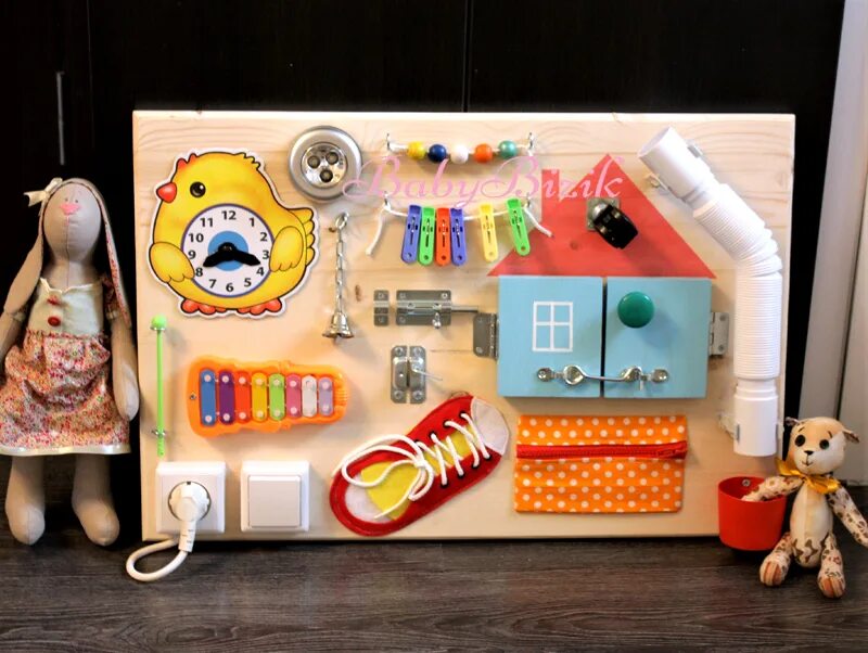 развивающая доска для мальчика. развивающая доска для детей 5 лет. бизиборд. развивающая доска для мальчика. доска для развития моторики.