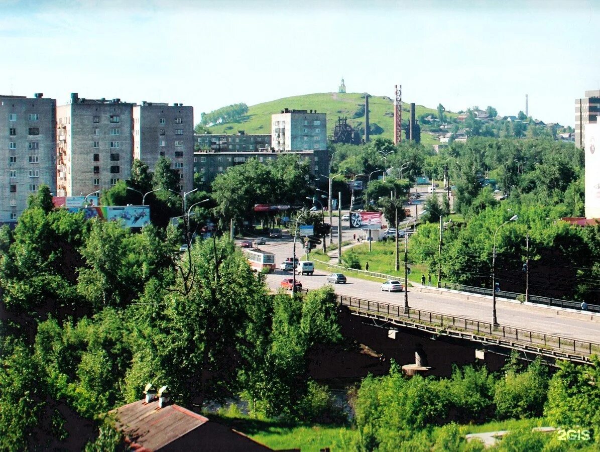 Островского улица нижний. Островского Нижний Тагил. Проспект Ленина Нижний Тагил. Ул Островского Нижний Тагил. Памятники проспект Ленина Нижний Тагил.