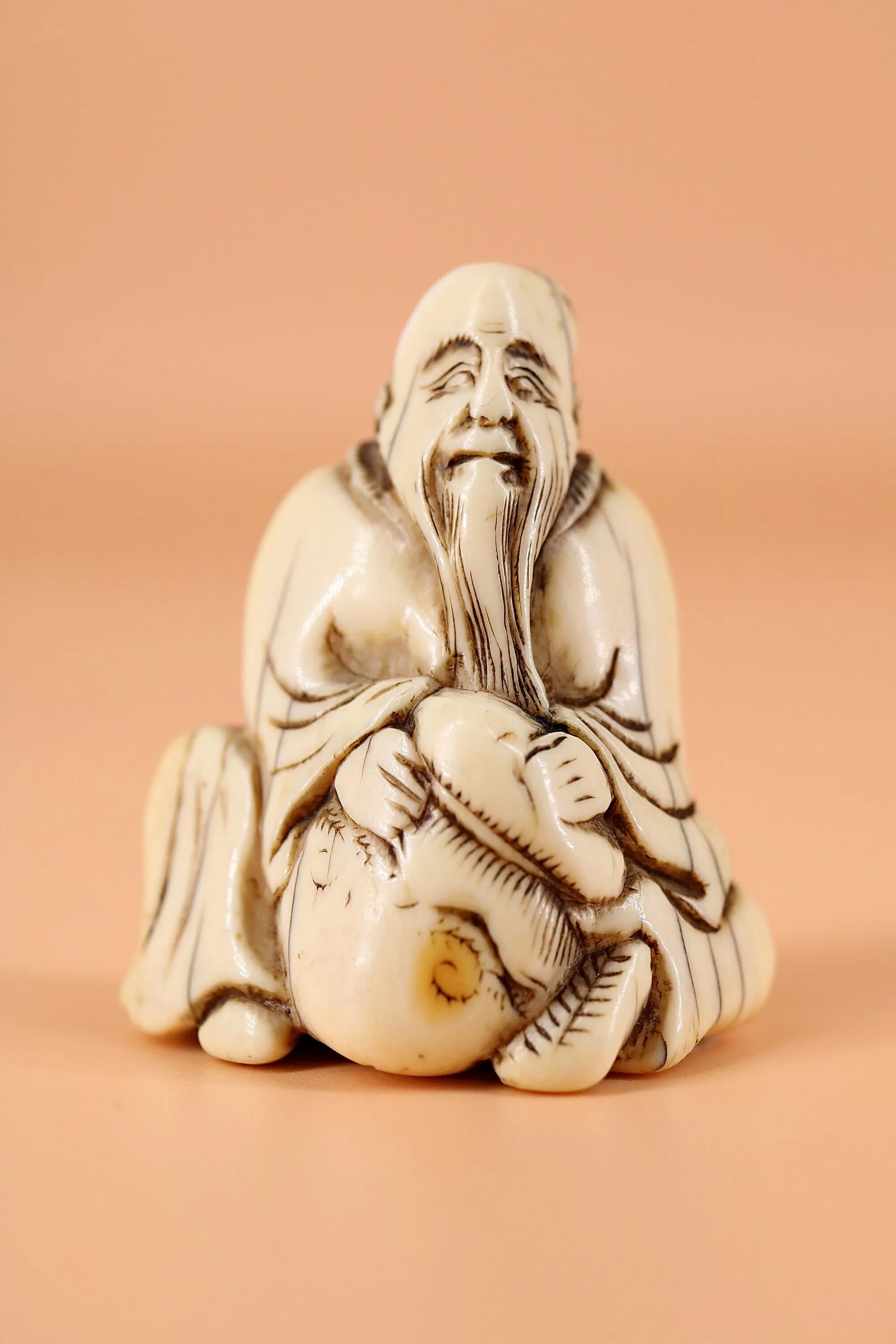 Эксклюзивная нэцкэ Монах с кукурузой и корзиной овощей купить в Jap-Art.ru, цена