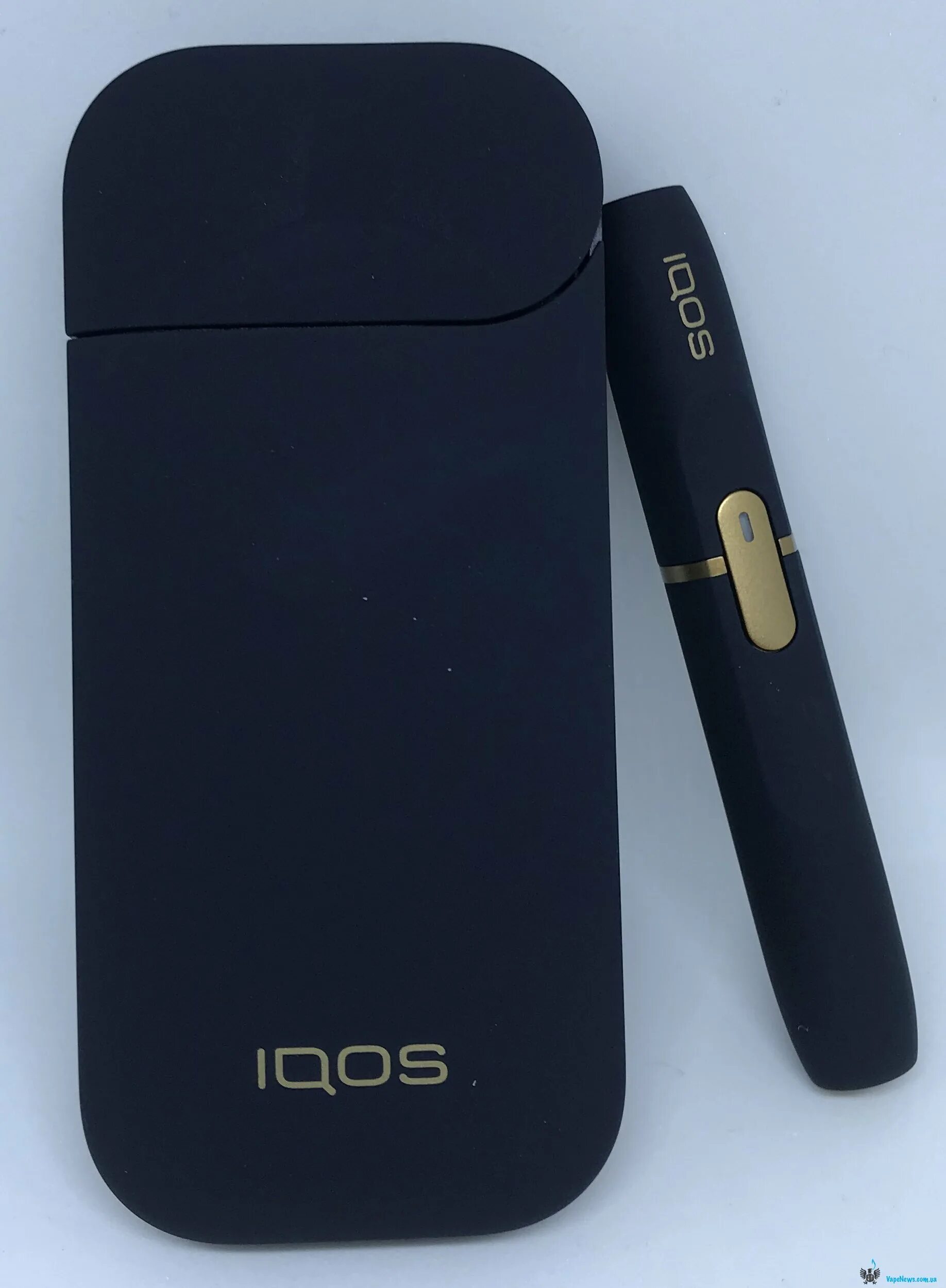 IQOS 2.4 Plus Black. Айкос 2.4 черный. Айкос 2.4 цвета. IQOS a1503.