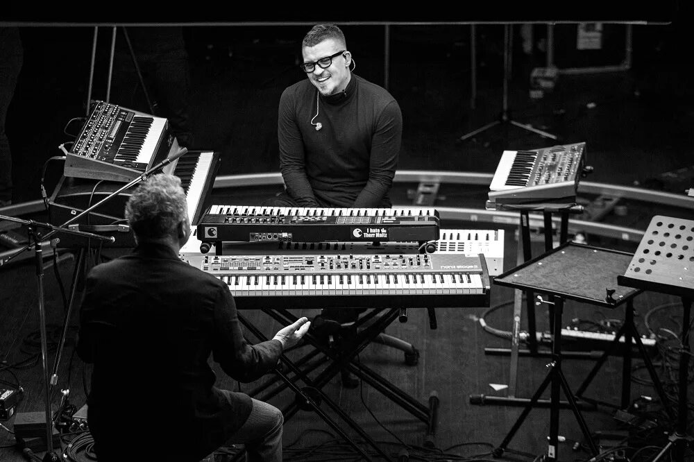 Lab лаборатория антона беляева. Lab с антоном беляевым. Стс kids. Лаб шоу. Хор lab антон беляев.