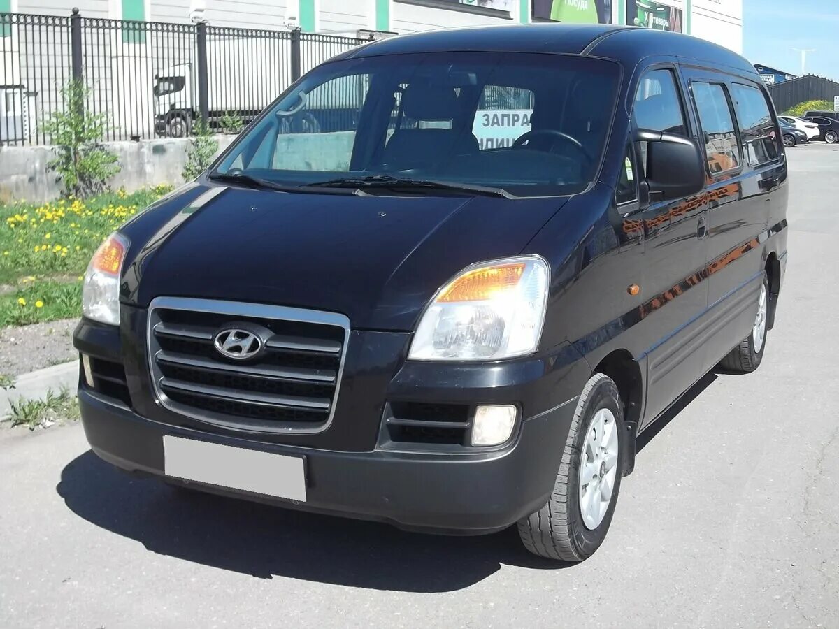 Минивэн 2005 года. Hyundai starex 2005 года. хендай старекс 2005. хендай старекс 2005 года. hyundai starex 2.