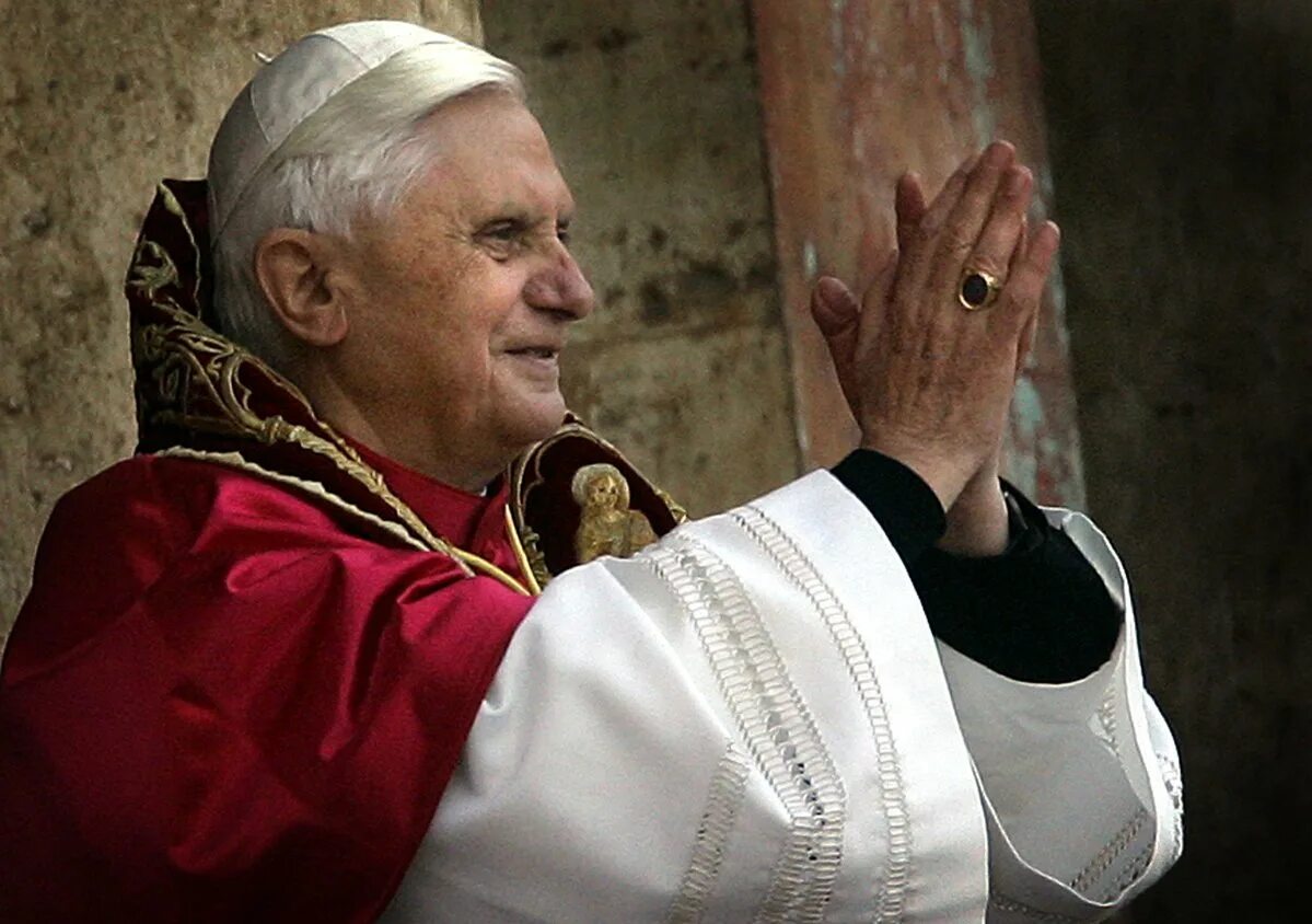 Мужчина на природе. Человек лежит на природе. Проповедь протоиерея андрея ткачева последняя 2022 года. Разговор папы с сыном. Отец покой.