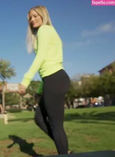 iJustine Nude Leaks 4 Photos - Fapello.