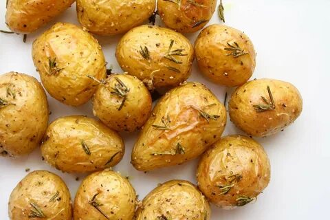 Картошка молодая мелкая в кожуре в духовке