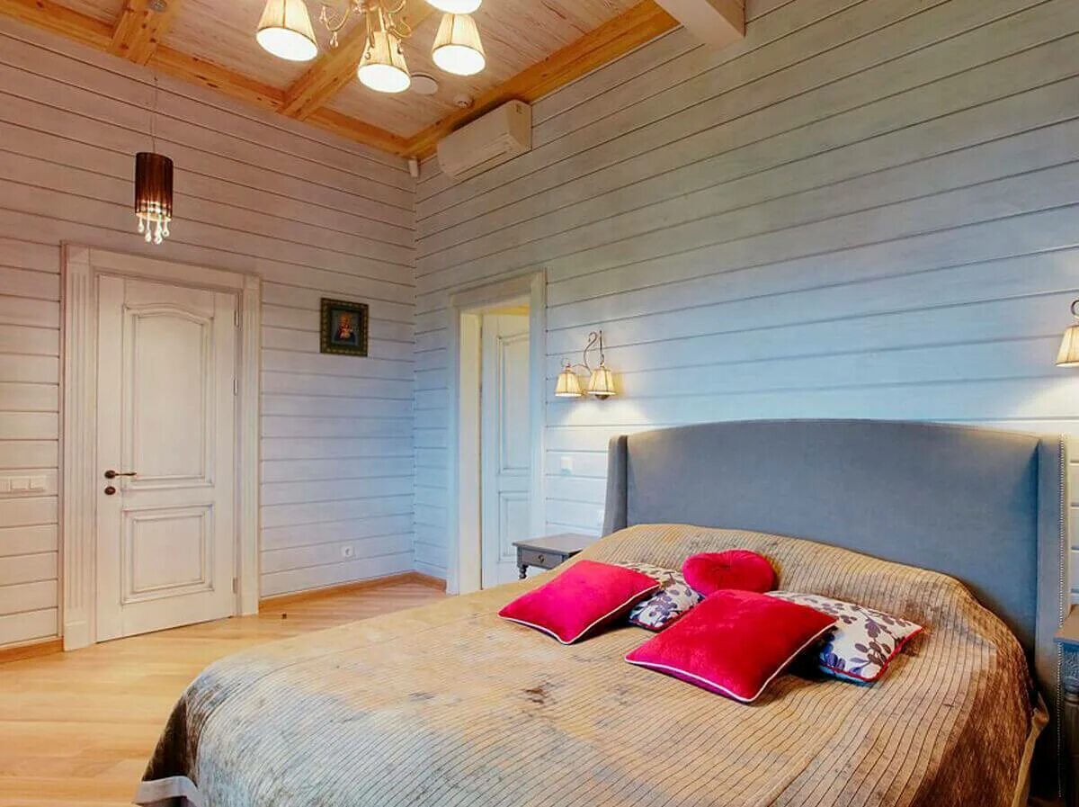 Блок хаус имитация бруса для внутренней отделки. Имитация бруса внутри тиккурила. Тиккурила имитация бруса. Стена имитация бруса. Деревянная вагонка в интерьере.