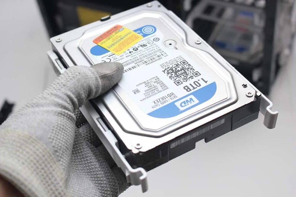 Диск, ссд, жесткий диск. Жесткий диск для ноутбука. HDD для ноутбука. Жёсткий диск для нетбуков. Какой жесткий диск hdd или ssd