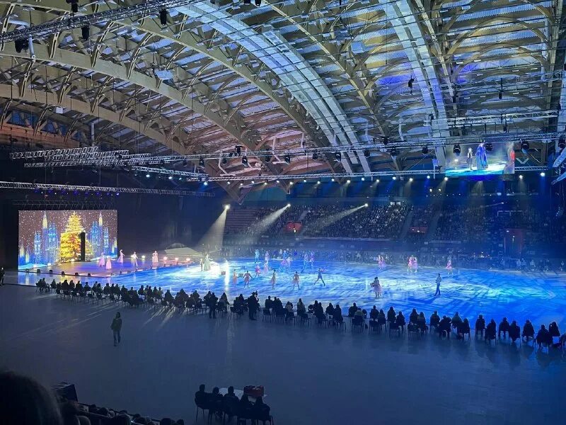 Представление в ледовом дворце 27 декабря. Афиша новогодних представлений в ростове-на-дону. Щелкунчик плющенко втб арена. Ледовое шоу в спб. Шоу на льду.