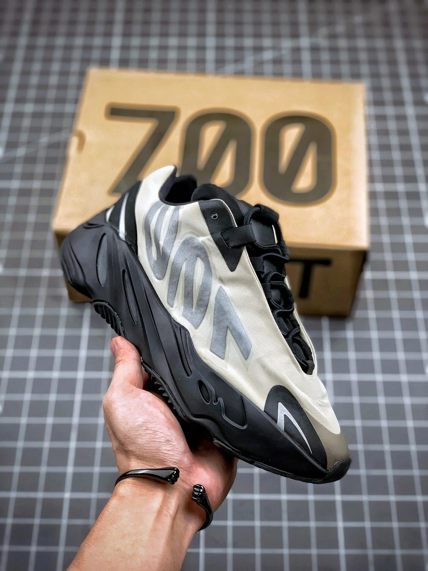 Adidas Yeezy Boost 700. Adidas Yeezy 700 MNVN. Adidas Yeezy 700 MNVN Bone. Yeezy Boost 700 MNVN.