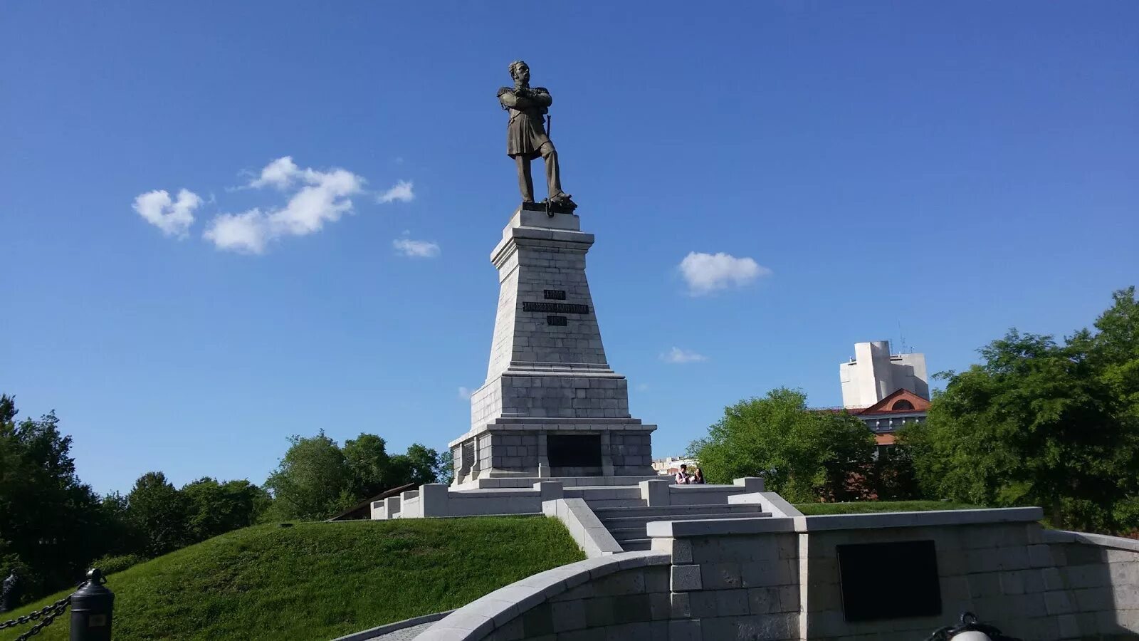 Памятник муравьёву-амурскому хабаровск. Муравьев амурский хабаровск памятник. Хабаровске. Памятники амура. Памятник н.