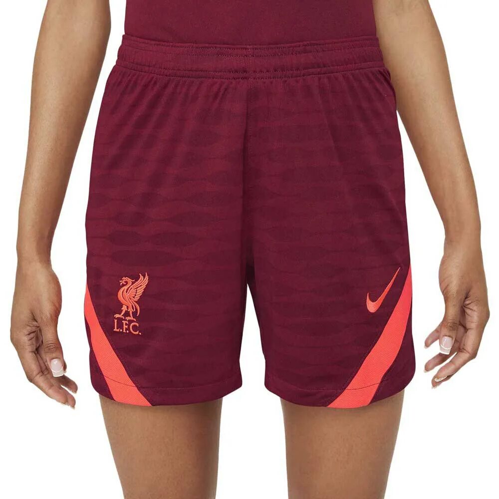 Шорты 22. Шорты Liverpool FC Strike shorts. Шорты Nike Training Strike 22. Шорты Nike Liverpool черные. Шорты Nike Liverpool Drill.