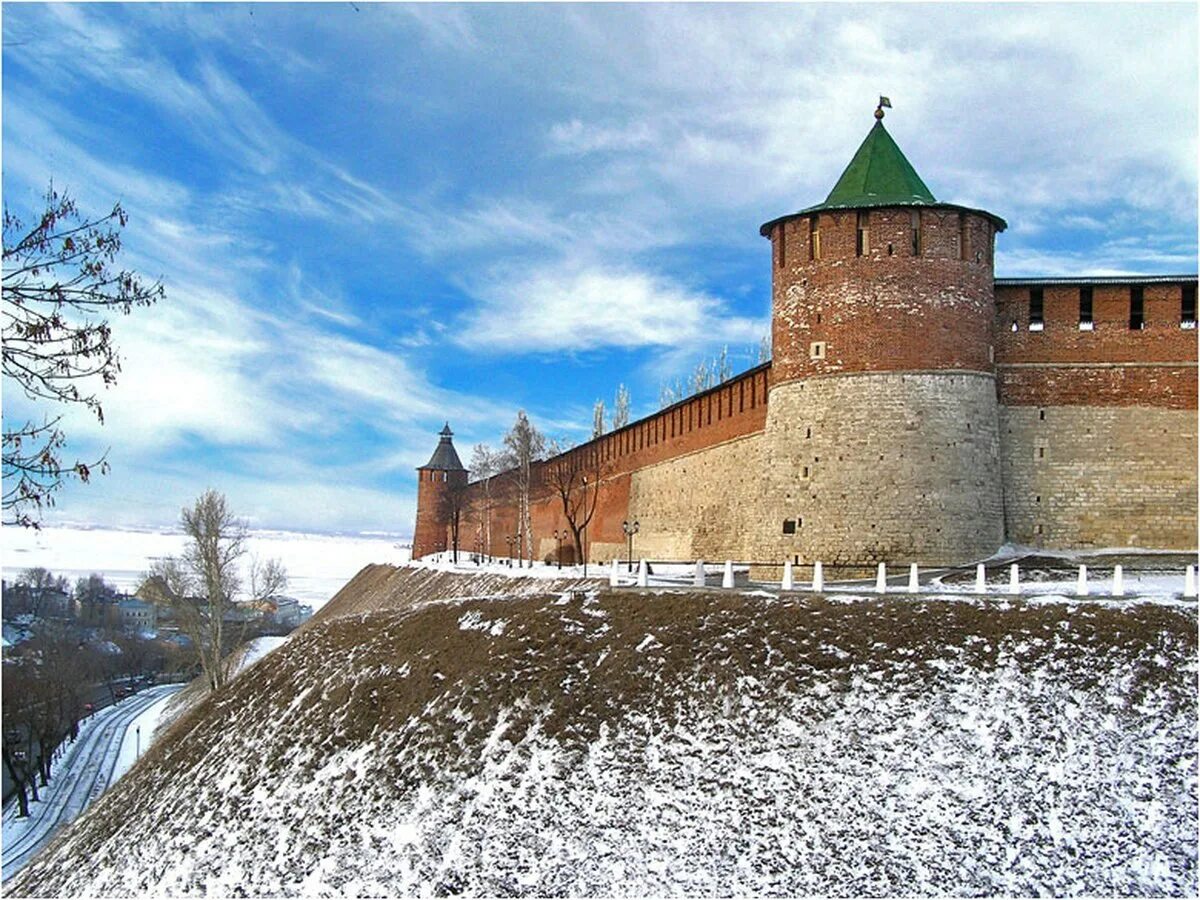 Стен нижний новгород. Коромыслова башни Кремля Нижний Новгород Нижегородский. Коромыслова башня Нижний Новгород. Коромыслова башня башни Нижегородского Кремля. Крепость в Нижнем Новгороде Кремль.