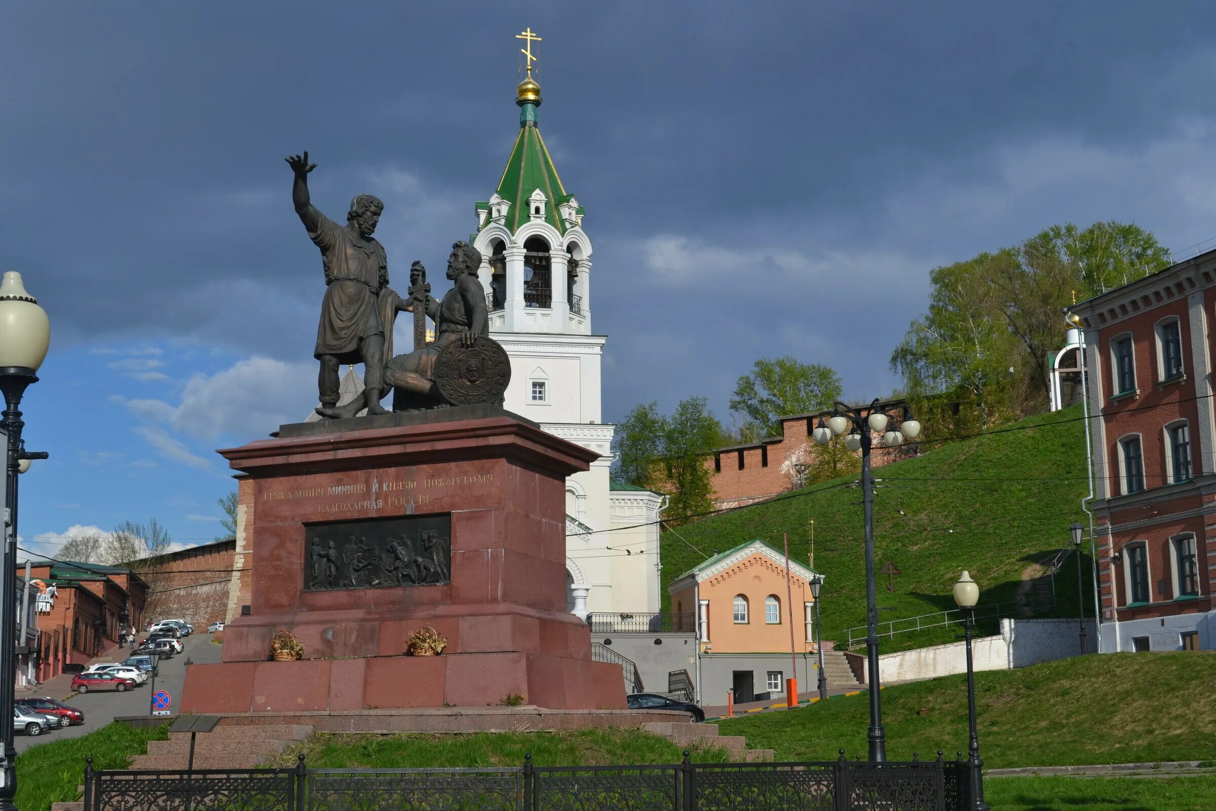 Площадь народного единства в Нижнем Новгороде. Площадь Минина и Пожарского Нижний Новгород. Площадь народного единства памятник Нижний Новгород. Достопримечательности Нижнего Новгорода площадь народного единства.