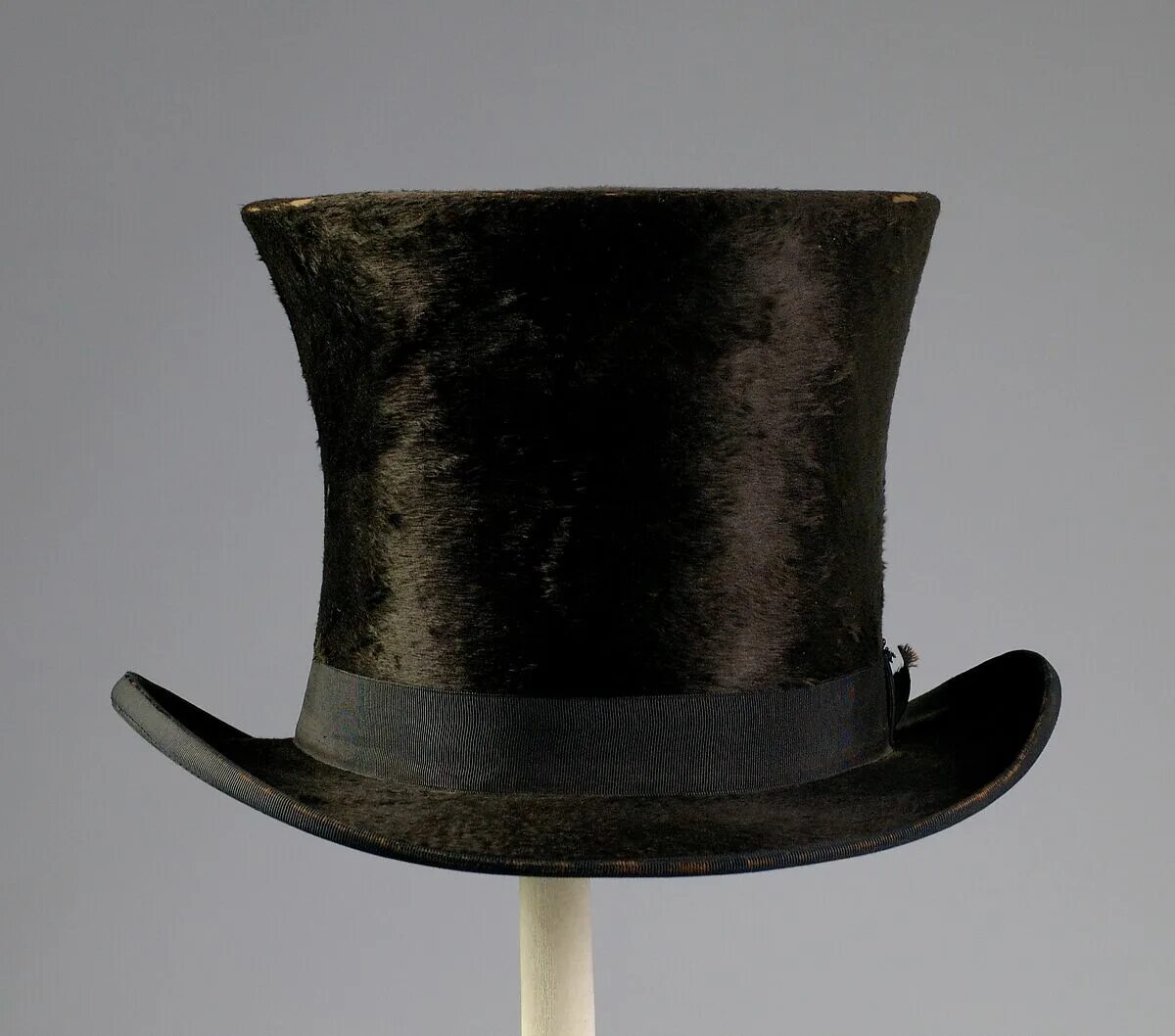 Цилиндр (головной убор). Цилиндрическая шляпа. Шляпа цилиндр мужская. Шляпа цилиндр черный. History tops