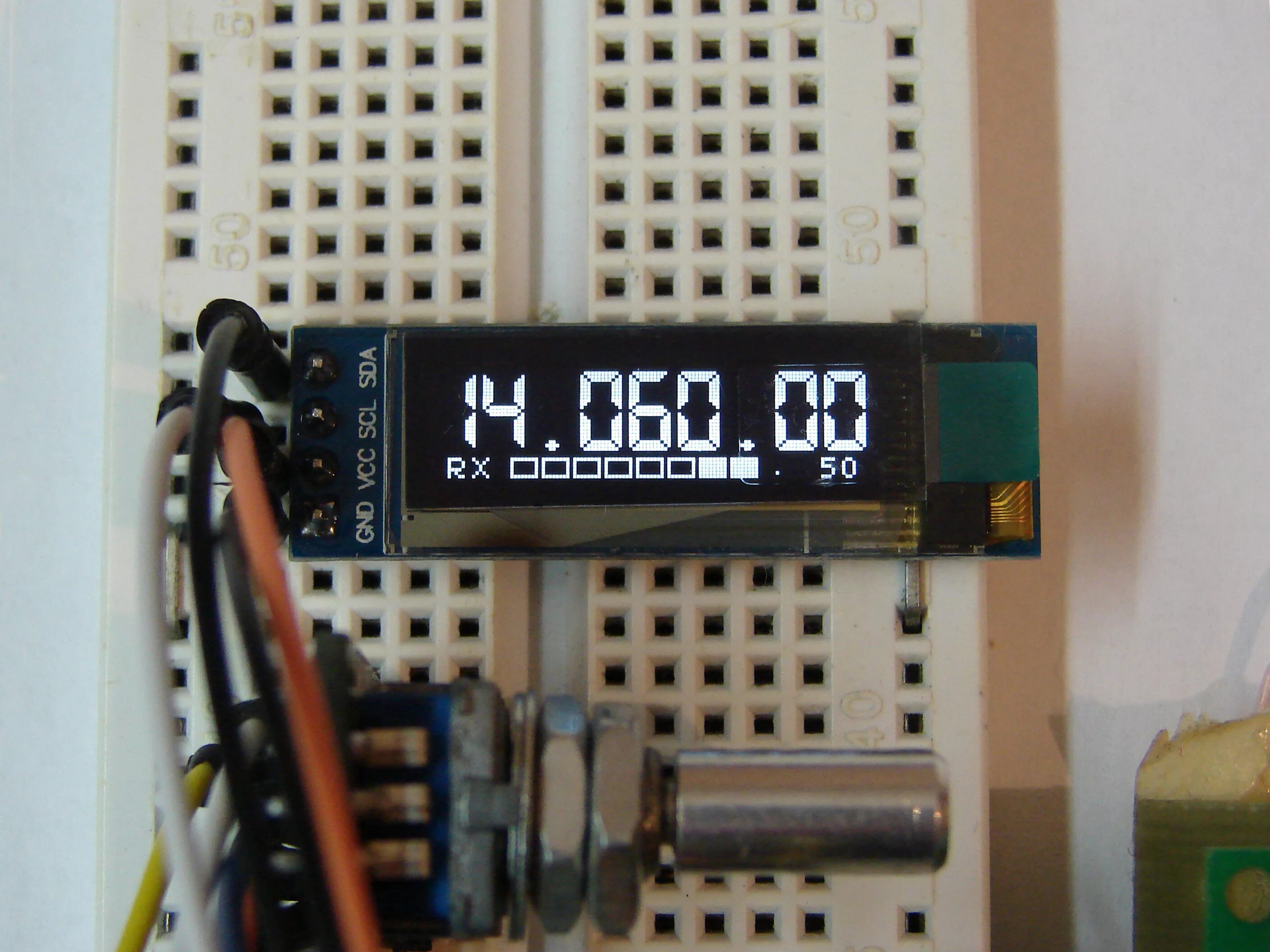 Синтезатор трансивера на ардуино и si5351. Синтезатор частоты на si5351 и ардуино нано 1602. синтезатор на si5351. синтезатор кв трансивера si5351. синтезатор частоты на si5351 для трансивера.
