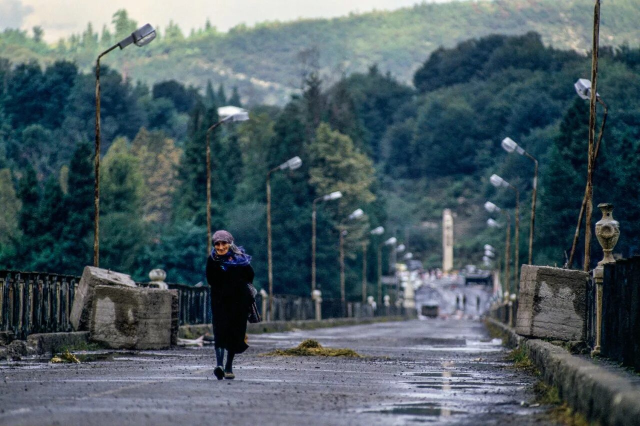 В грузию после абхазии. Зугдиди Абхазия. Зугдиди Грузия село рухи. Сухум Ингури.