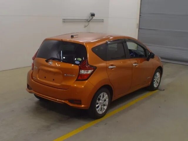 Nissan Note 2018 гибрид. Nissan Note 2017 гибрид. Обвес Note he12 medalist.