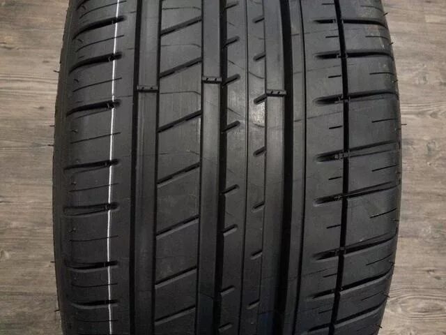 Резина michelin pilot sport 3. Michelin Pilot Sport 3 r16. Michelin Pilot Sport 3 195/45 r16. Michelin Pilot Sport 3 205/55 r16. Мишлен пилот спорт 3 195/55/15.