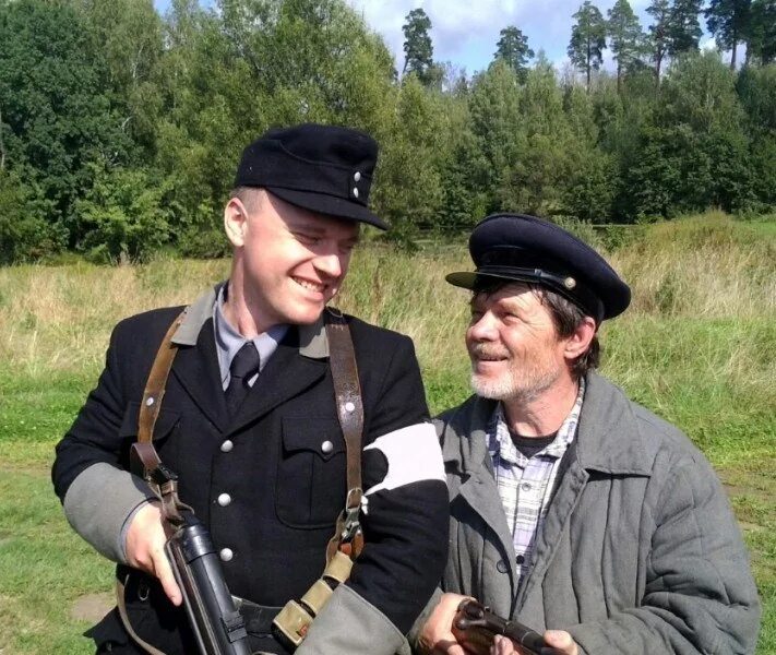 повязка полицая. полицаи вов ссср. еврейские полицаи рейха. 1942 белоруссия полицаи. полицаи пособники фашистов.