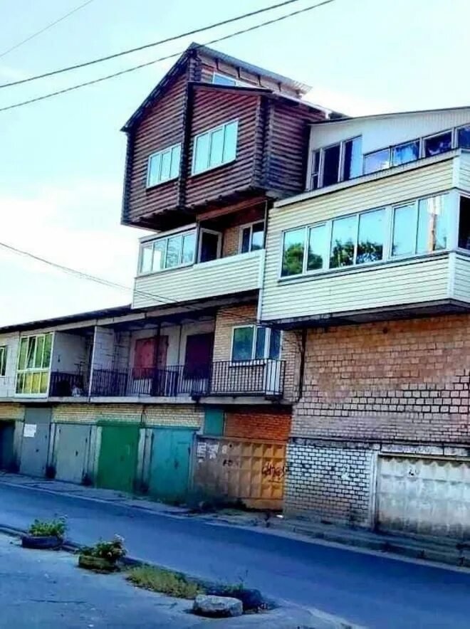 Демонтаж металлических гаражей. Гаражи самострой. Гаражи самострой. Гараж самострой. Снос железных гаражей.