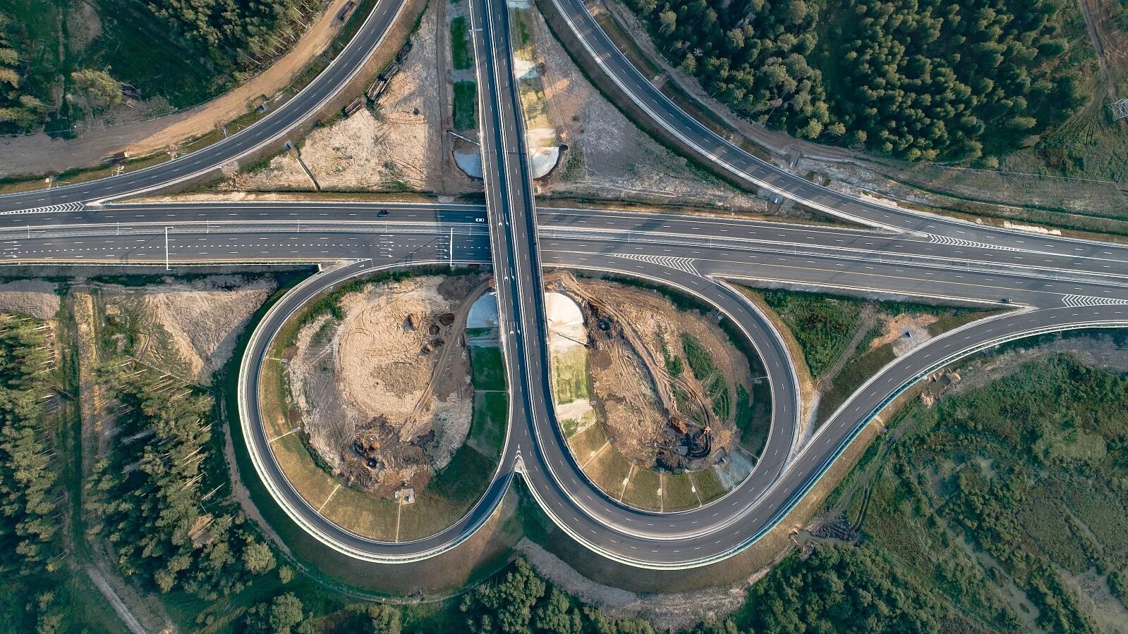 Скоростная автомагистраль. Скоростная многополосная автомагистраль кроссворд. Автомагистраль. Скоростная многополосная автомагистраль кроссворд. Магистральные дороги.
