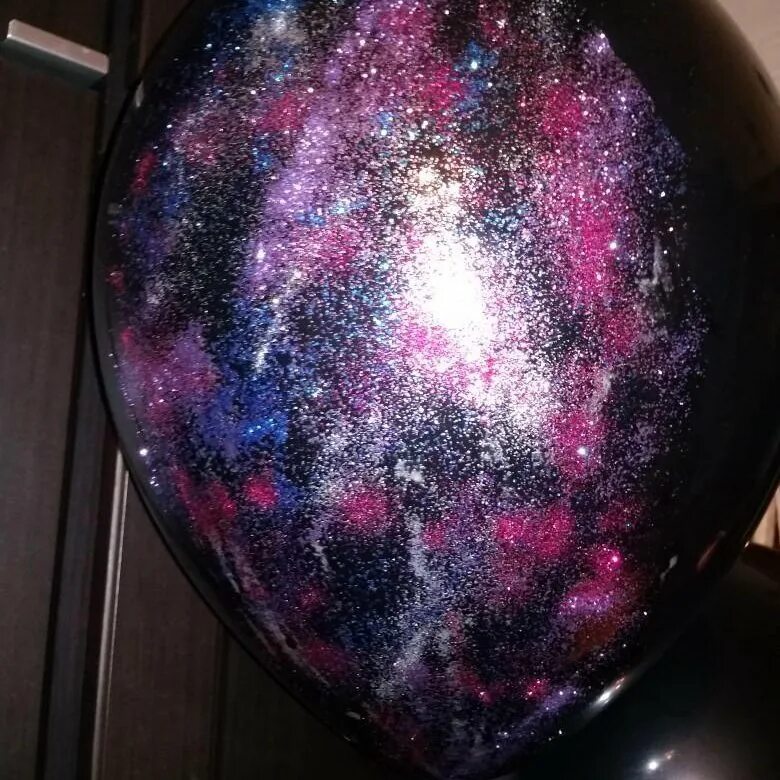 Шарики космос. Шары в стиле космос. Воздушный шар в космосе. Воздушный шарик цвета космос.