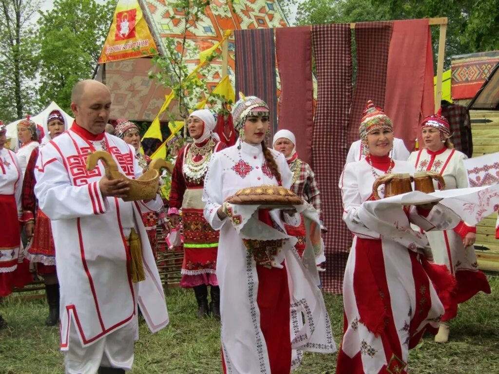 Национальный праздник чувашей. Чувашский народ Акатуй. Национальные традиции Чувашии Акатуй. Чувашский обряд Акатуй. Праздник Акатуй в Чувашии.