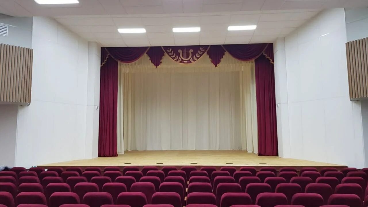 Ремонт сельского дома культуры. Что находится в доме культуры. Дама во дворце культуры. Отремонтировали дом культуры. Сельские дома культуры в ярославле.