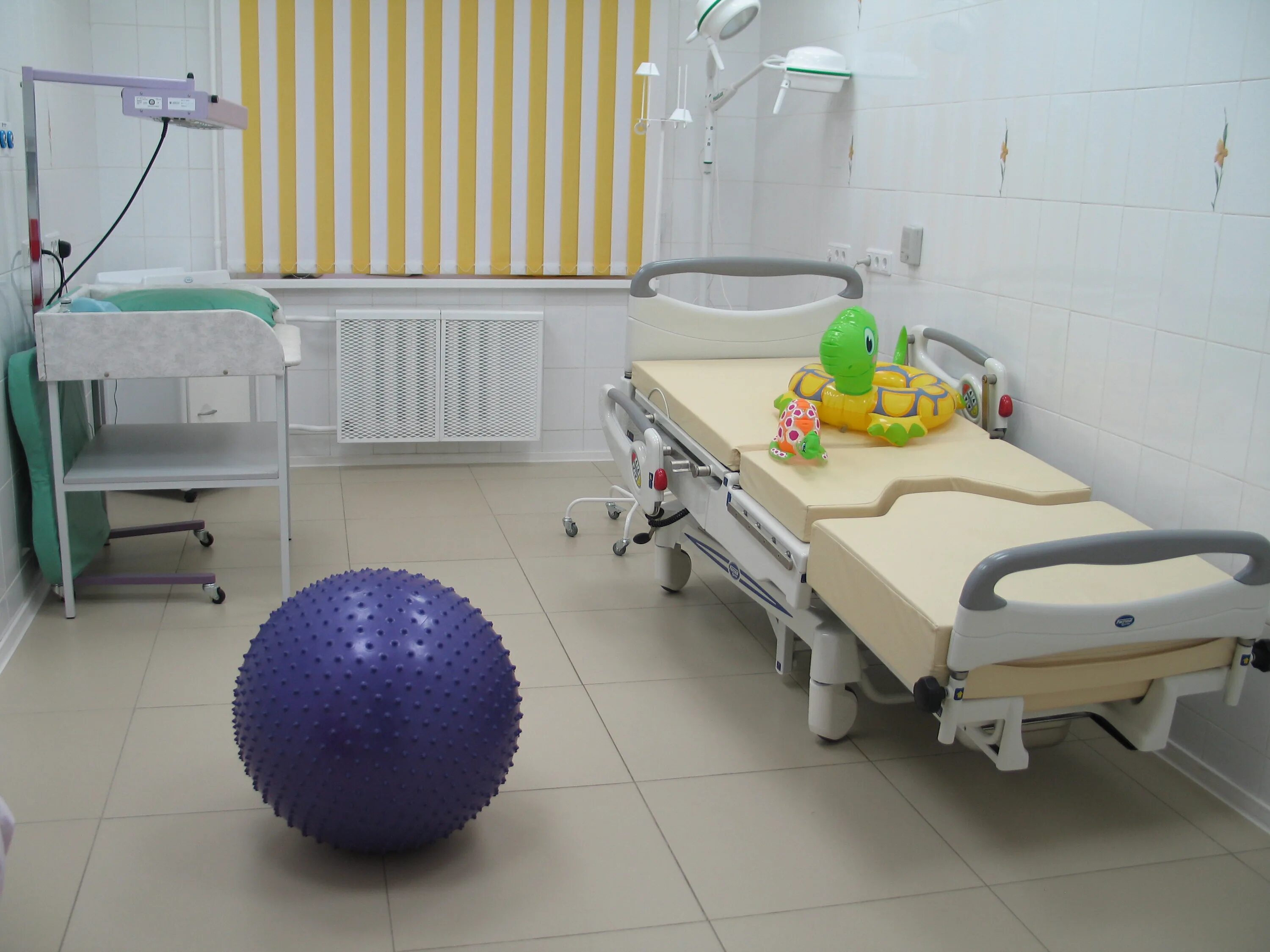 родильный дом № 3, тюмень. роддом 3 гинекологическое отделение. родом дом 3. роддом здание. калинина 55 владивосток роддом 3.