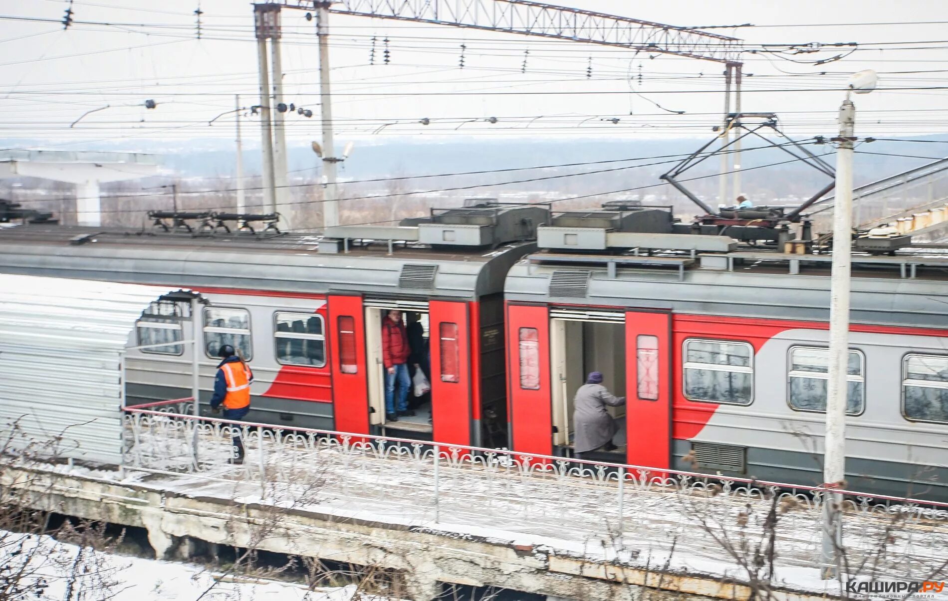 Модернизированные электропоезда. Электричка октябрьск. Городская электричка красноярск. Электричка октябрьск. Электричка самара сызрань.