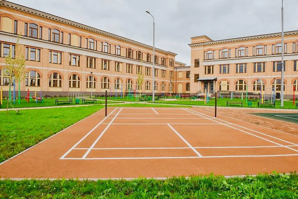 школа 32 химки. химки 32. школа лидер 32 химки. улица германа титова 16 химки школа. школа германа титова.