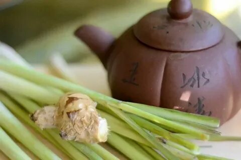 Чай с имбирем и лемонграссом