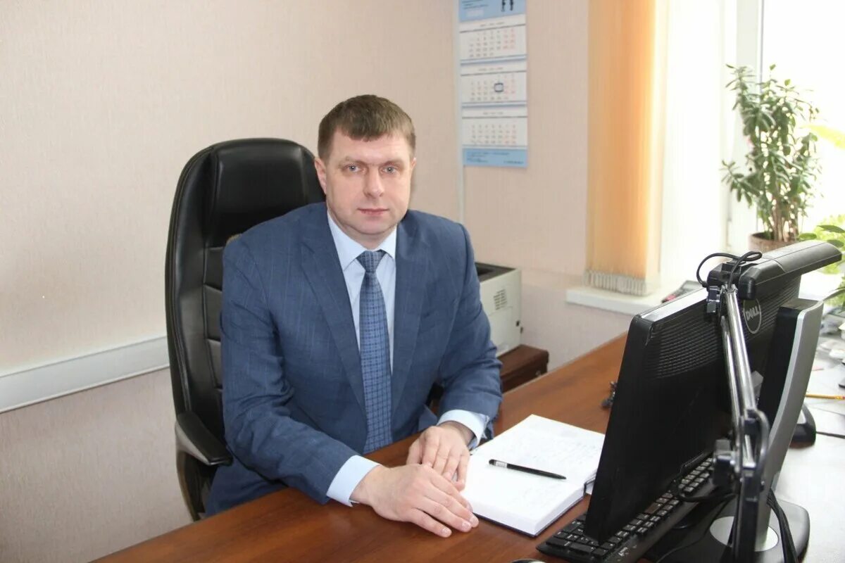Директор руководит. Понарин дмитрий квадра. директор квадра курск. квадра курск воронин. квадра курск директор воронин.