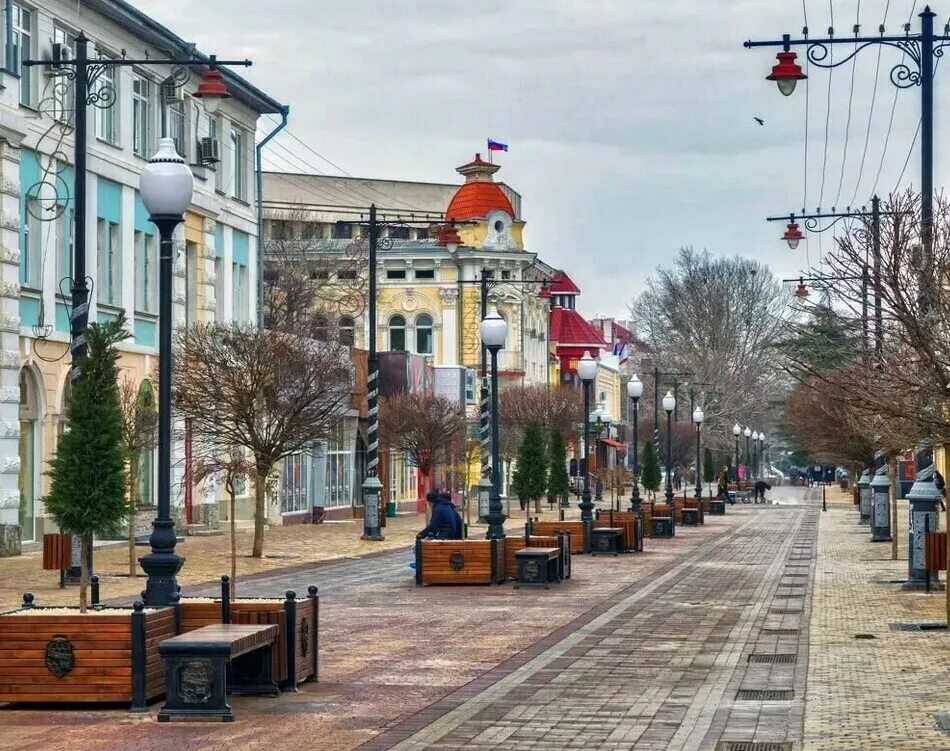 Симферополь поступи. Симферополь центр города. Центр Симферополя улицы. Симферополь столица Крыма. Симферополь Арбат.