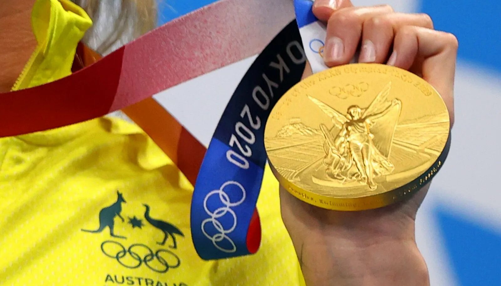 Медали ОИ 2020. Медаль Олимпийских игр в Токио. Медали олимпиады в Токио. Золотая медаль олимпийских игр россия