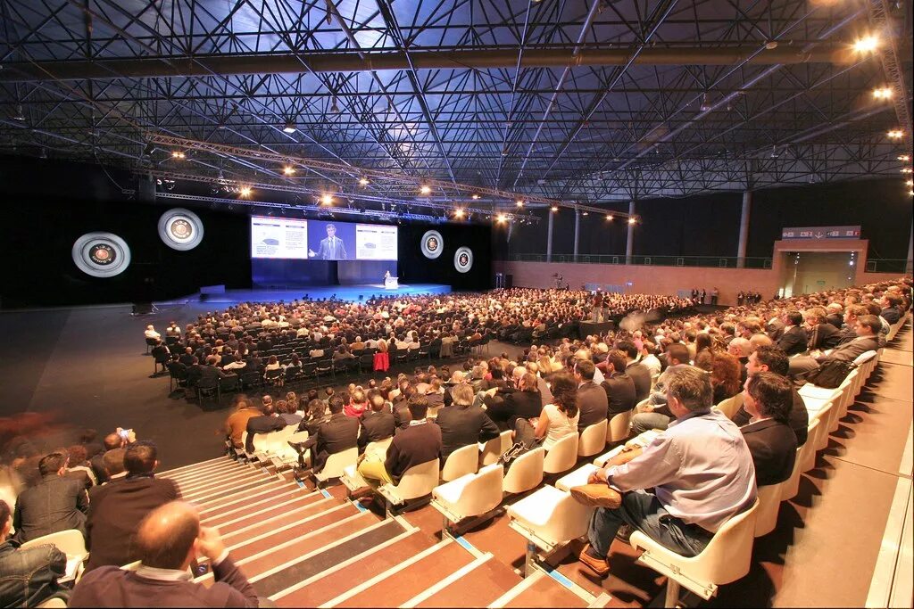 Конференции во франции. Семинар в отеле. Конференция аудитория. Всемирный конгресс студентов в лондоне. Image and audience.