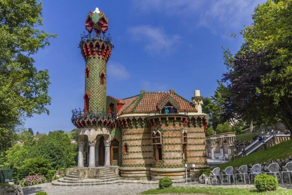 Эль каприччо, комильяс. Антонио гауди дом эль каприччо. Капричо. Эль каприччо, комильяс. Дом каприччо гауди.