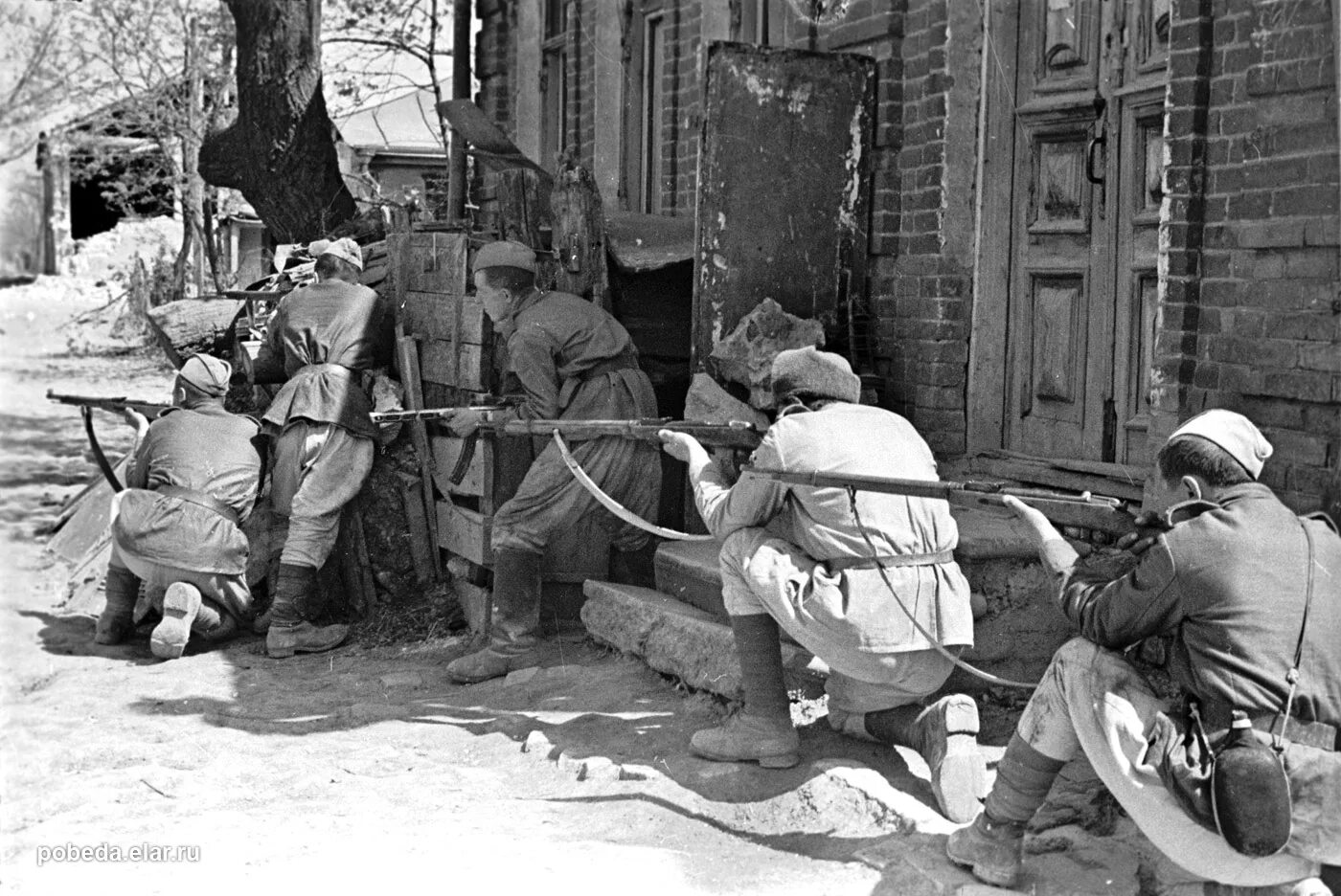 Станица советской время. Освобождение станицы Крымской 1943. Битва за Краснодар 1942-1943. Битва за Краснодар 1943. Кубань в ВОВ 1941-1943.