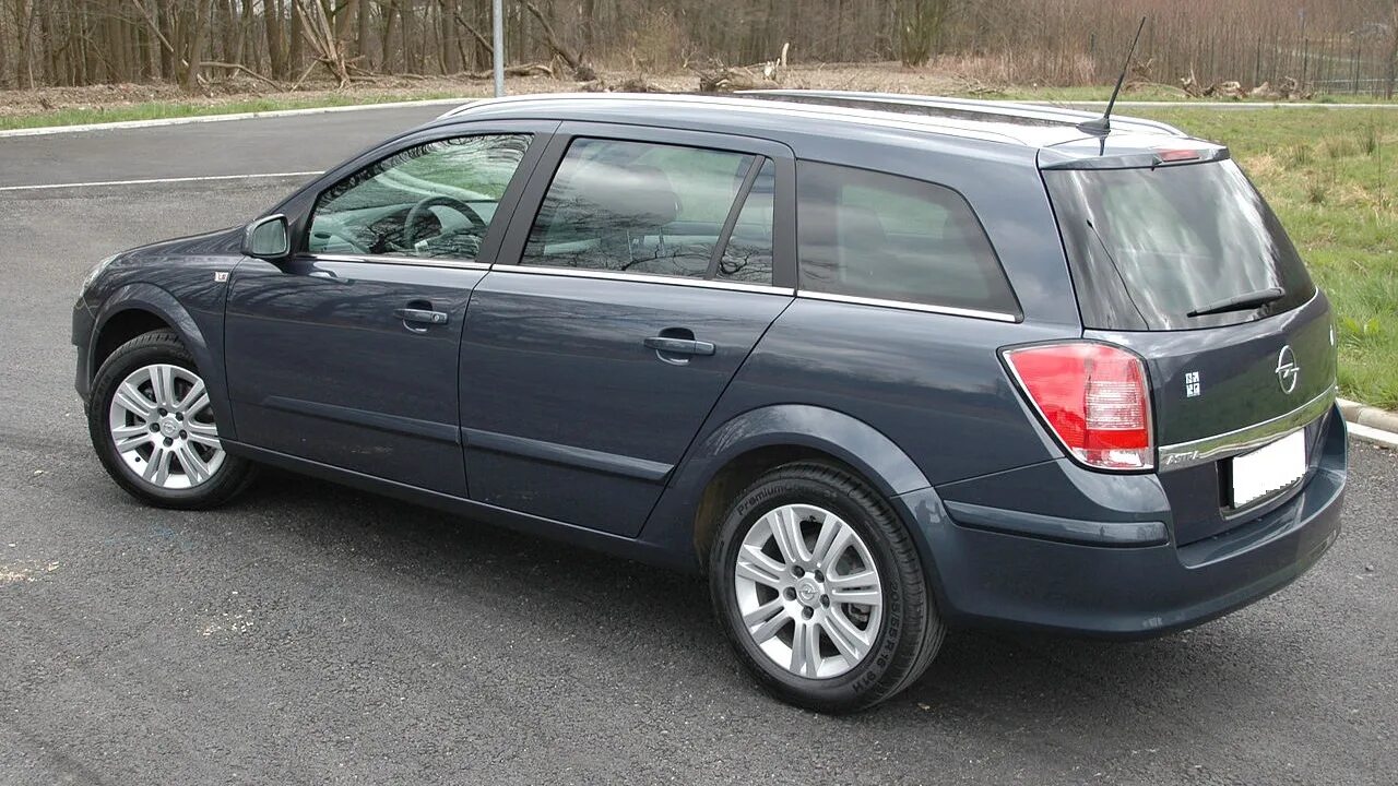 Опель универсал 2007. Opel Astra h 2010 универсал. Opel Astra h Caravan. Opel Astra h универсал. Opel Astra h Caravan 2012.