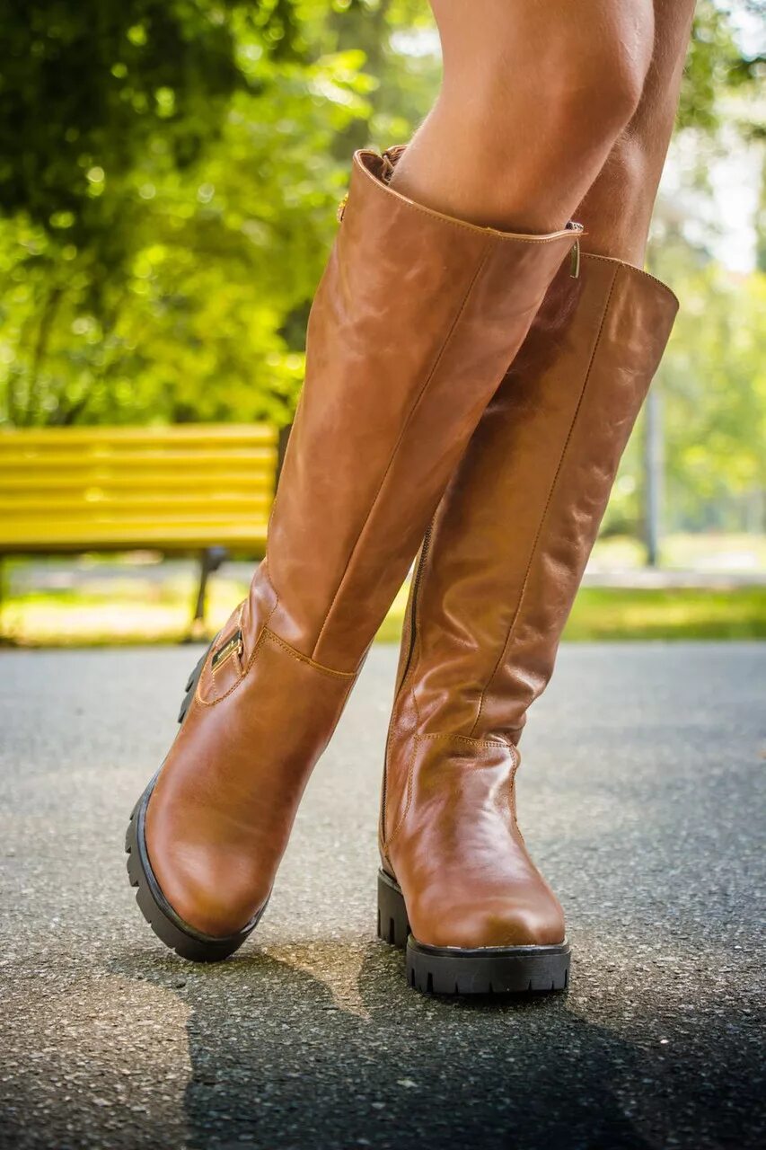 сапоги осенние женские кожаные. сапоги женские зимние кожаные. Chanel сапоги женские. сапожки женские осенние. осенние сапоги.