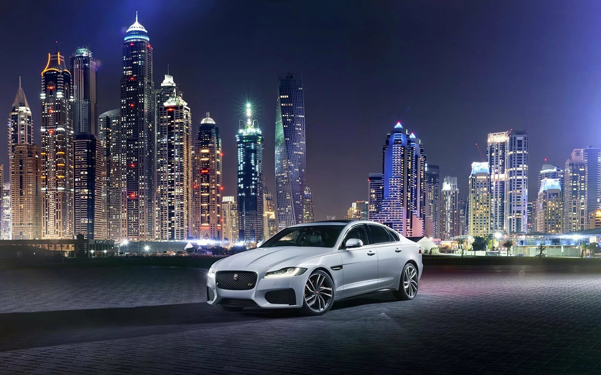 Автомобиль фон фото. Jaguar xf 2016. ночной город машина. машина на фоне ночного города. автомобиль фон.