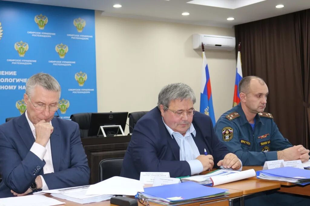 Сайт сибирского управления ростехнадзора кемерово. Ростехнадзор Новосибирск. Южно-Сибирское управление Ростехнадзора. Министр энергетики АО РЭС Новосибирск. Беловского управления ростехнадзор.