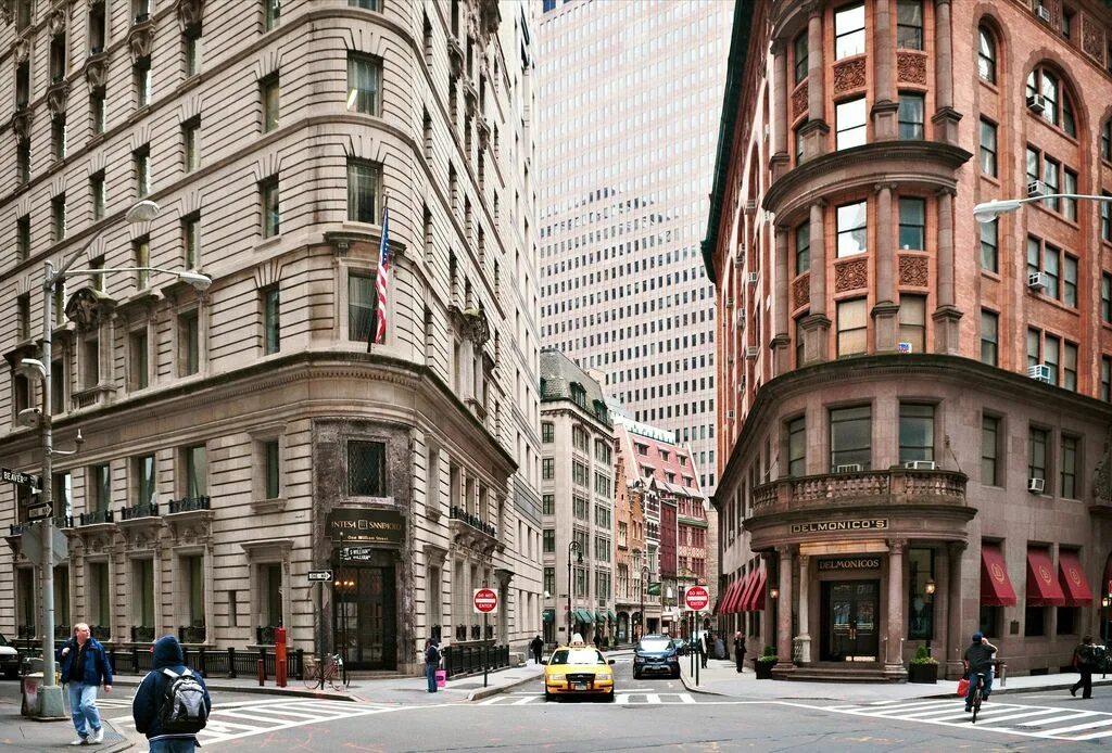 34th Street Manhattan editorial stock photo. Image of life - 25524468