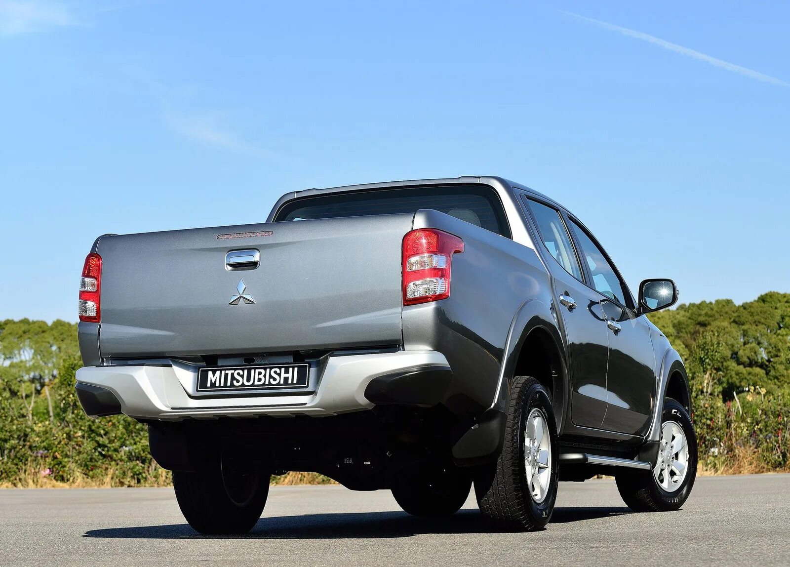 Новый мицубиси л200. Митсубиси л200 новый. Mitsubishi l200 New. Митсубиси l200 новый. Митсубиси l200 2016.