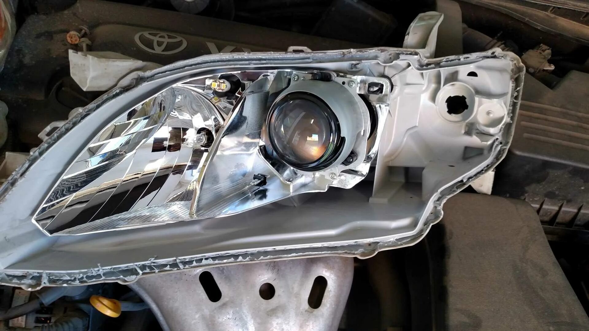 Замена лампы тойота камри. Лампочки ближнего света camry 40. лампа ближнего света тойота камри v40. лампа ближнего света toyota camry acv40. тойота камри 40 лампа ближнего света.