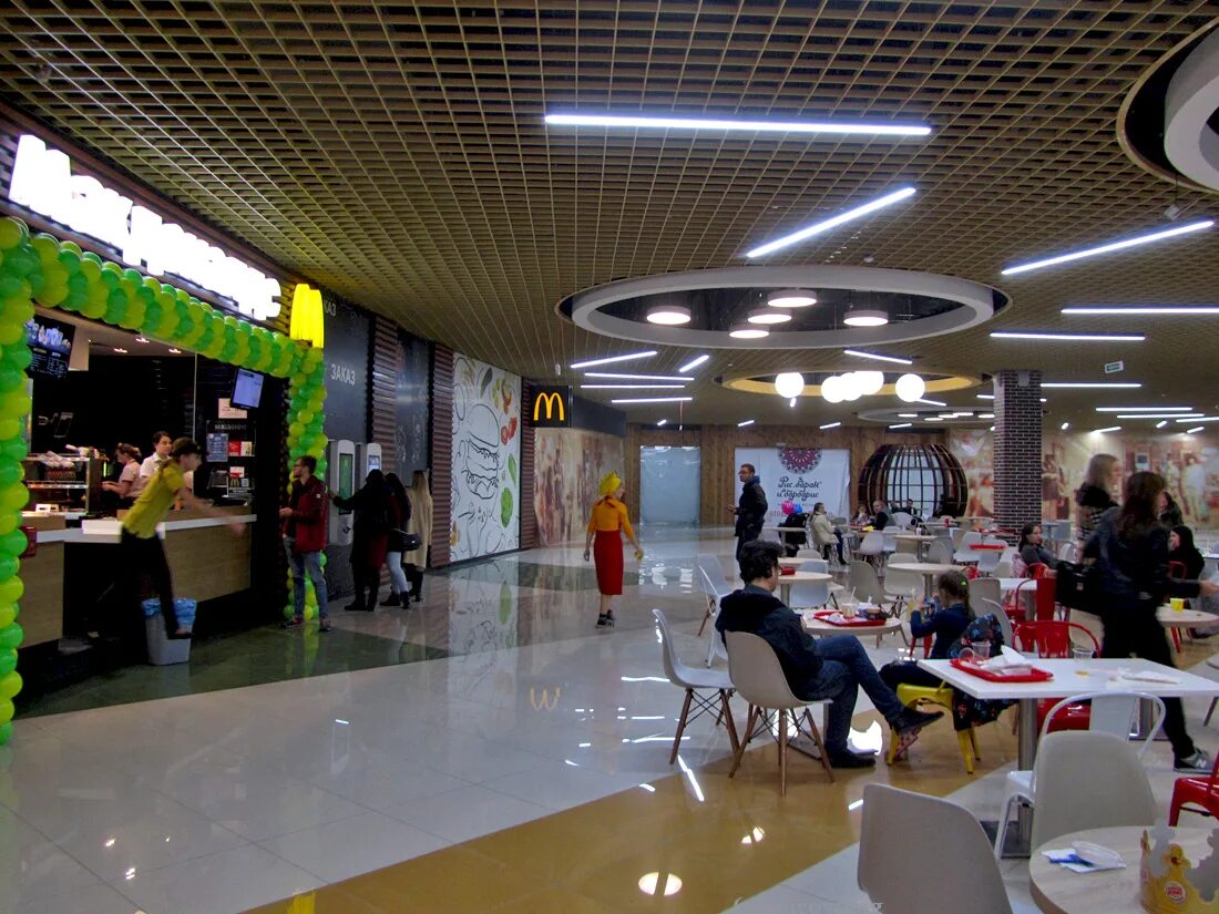 Галактика фудкорты. Галактика фуд корт барнаул. футкорд барнаул галактика. тц щелковский фудкорт. фудкорт в галакси барнаул.