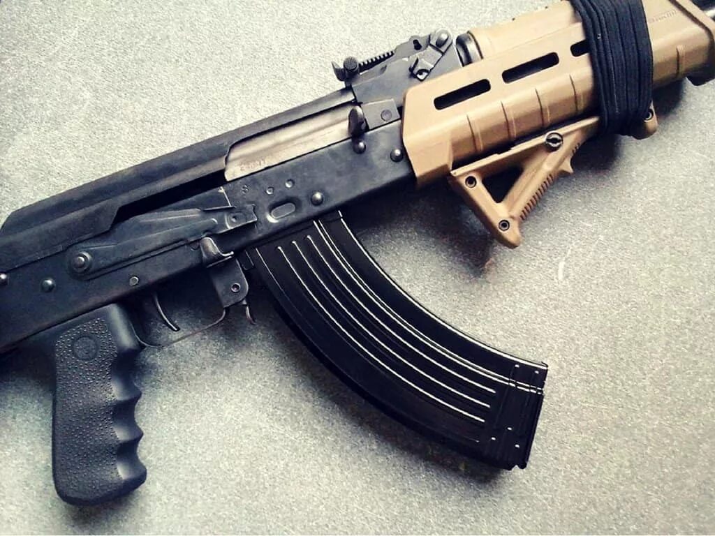 Ак 47. Ак-74 в сша. Ак mag. Автомат на фоне для монтажа м4. Ак-107 автомат.